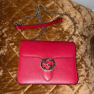 SOLD Gucci shoulder bag